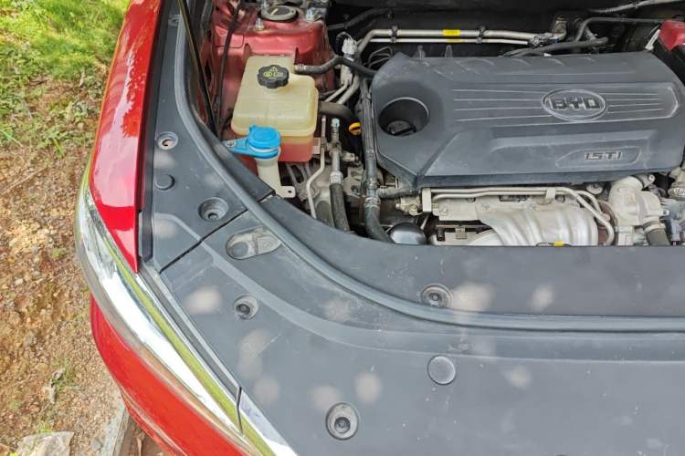Used BYD Song Pro 2019 1.5T Automatic Prestige Model Engine Bay Right