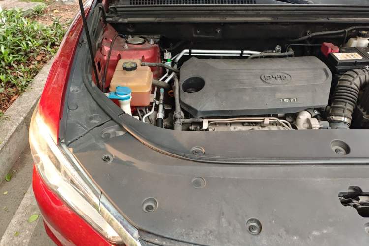 Used BYD Song Pro 2019 1.5T Automatic Prestige Model Engine Bay Right