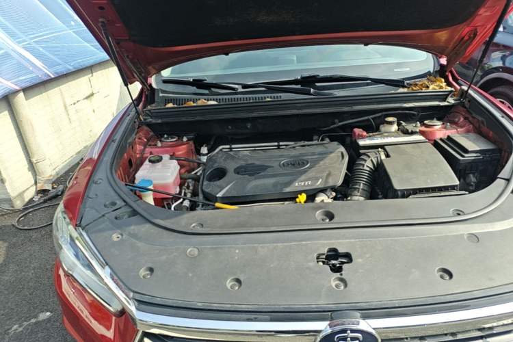 Used BYD Song Pro 2019 1.5T Automatic Prestige Model Engine Bay Right