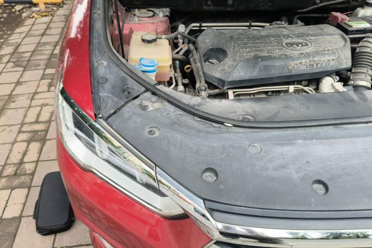 Used BYD Song Pro 2019 1.5T Automatic Luxury Model Engine Bay Right