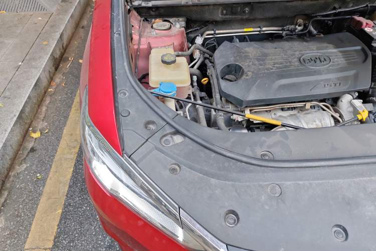 Used BYD Song Pro 2019 1.5T Automatic Luxury Model Engine Bay Right