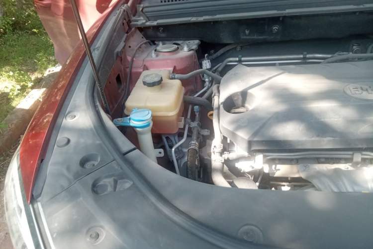 Used BYD Song Pro 2019 1.5T Automatic Luxury Model Engine Bay Right