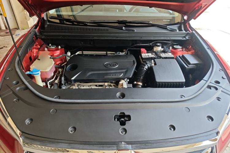 Used BYD Song Pro 2019 1.5T Automatic Luxury Model Engine Bay