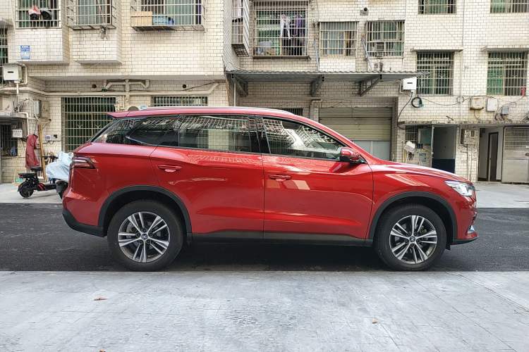 Used BYD Song Pro 2019 1.5T Automatic Elite Edition Exterior 2