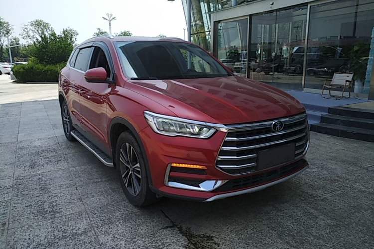 Used BYD Song Pro 2019 1.5T Automatic Prestige Model Front Right 45 Deg