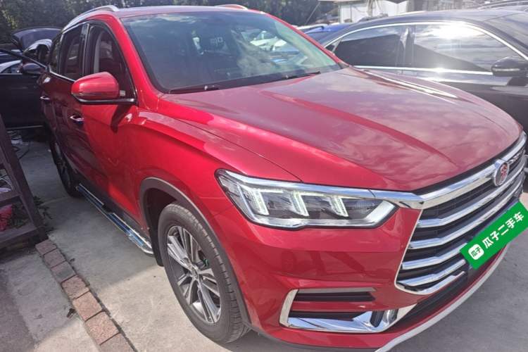 Used BYD Song Pro 2019 1.5T Automatic Elite Edition Front Right 45 Deg