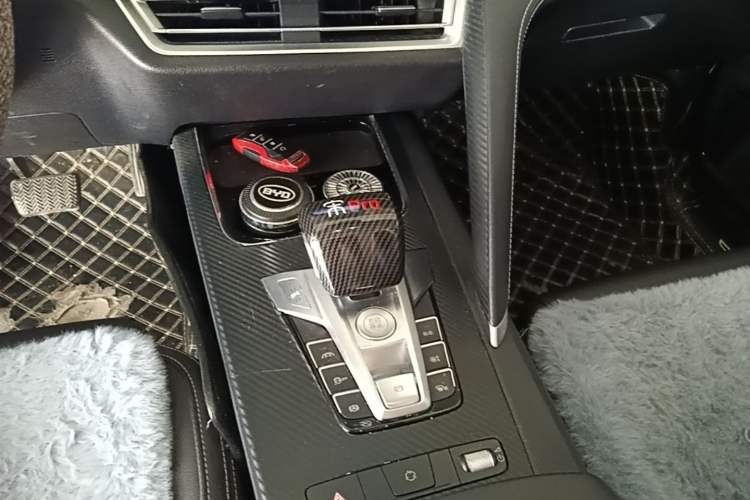Used BYD Song Pro 2019 1.5T Automatic Luxury Model Gear Lever