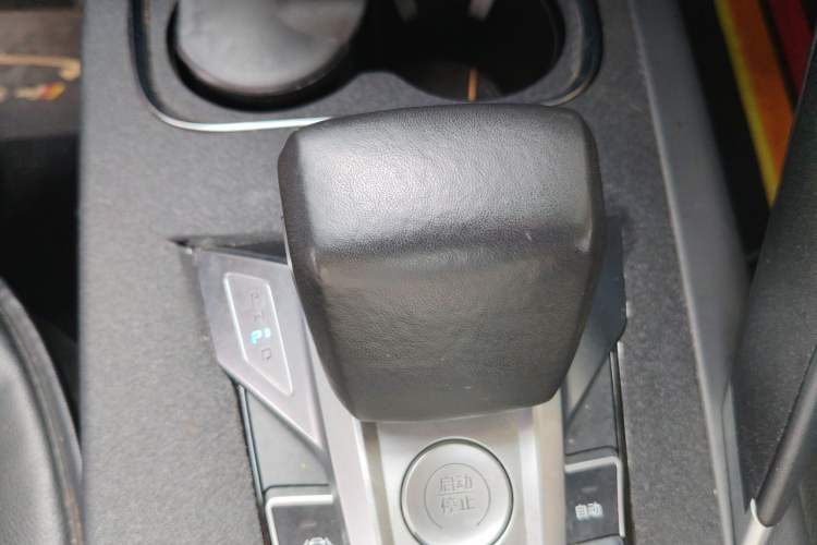 Used BYD Song Pro 2019 1.5T Automatic Luxury Model Gear Lever