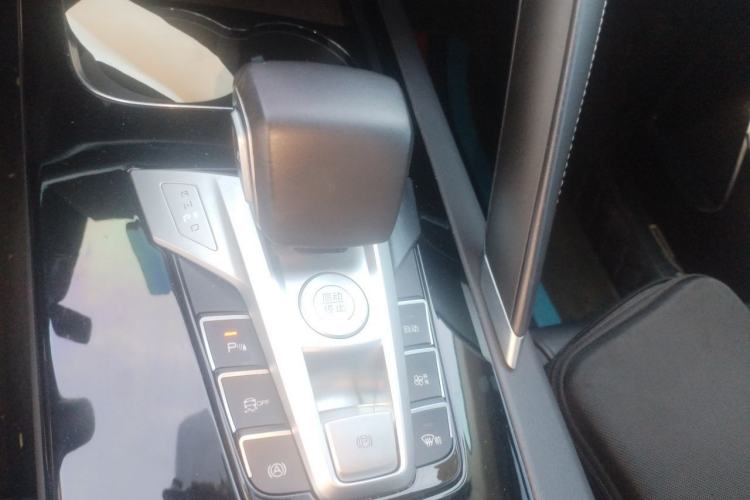 Used BYD Song Pro 2019 1.5T Automatic Elite Edition Gear Lever