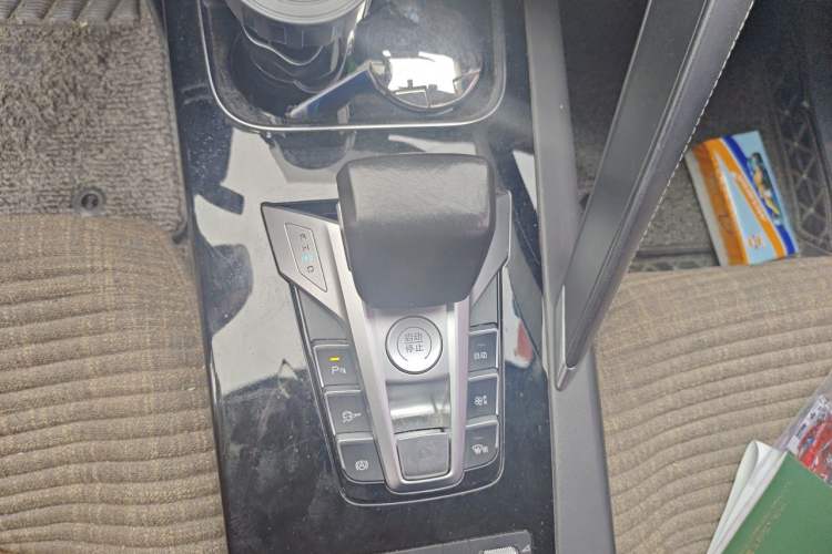 Used BYD Song Pro 2019 1.5T Automatic Elite Edition Gear Lever
