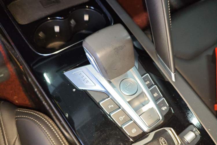 Used BYD Song Pro 2019 1.5T Automatic Elite Edition Gear Lever