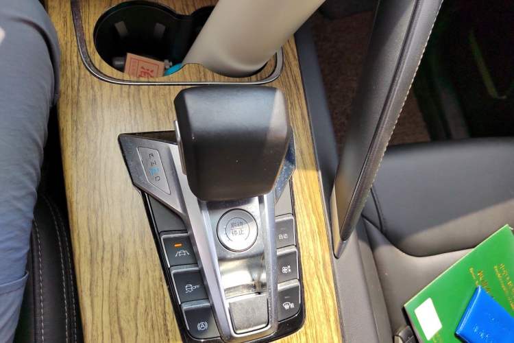 Used BYD Song Pro 2019 1.5T Automatic Luxury Model Gear Lever