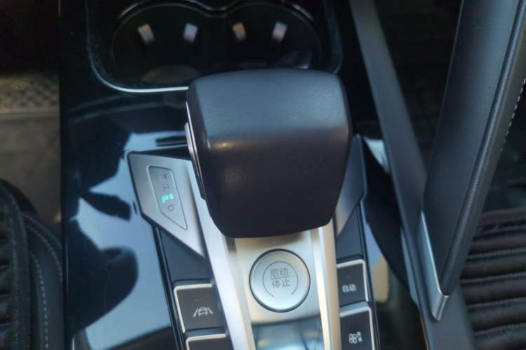 Used BYD Song Pro 2019 1.5T Automatic Luxury Model Gear Lever