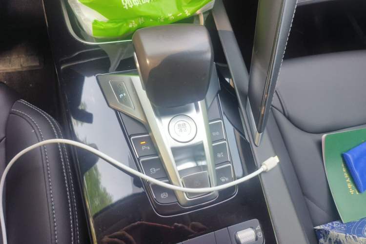 Used BYD Song Pro 2019 1.5T Automatic Elite Edition Gear Lever