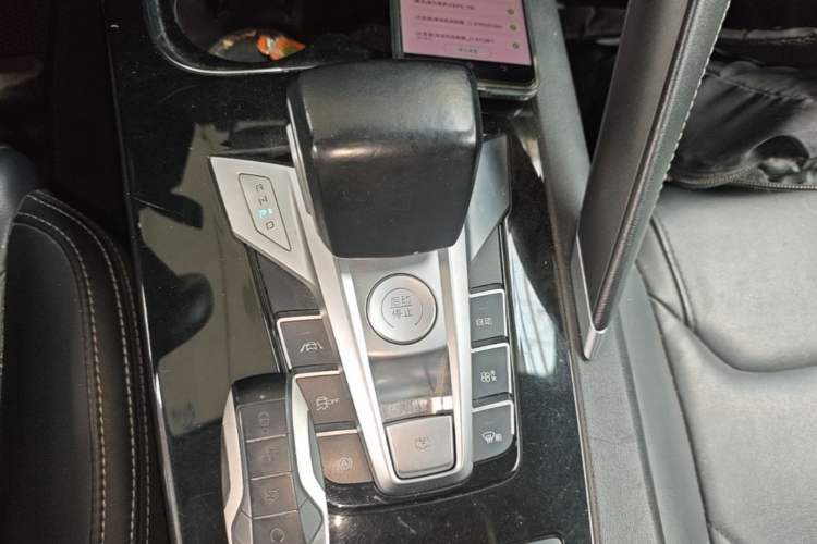 Used BYD Song Pro 2019 1.5T Automatic Luxury Model Gear Lever
