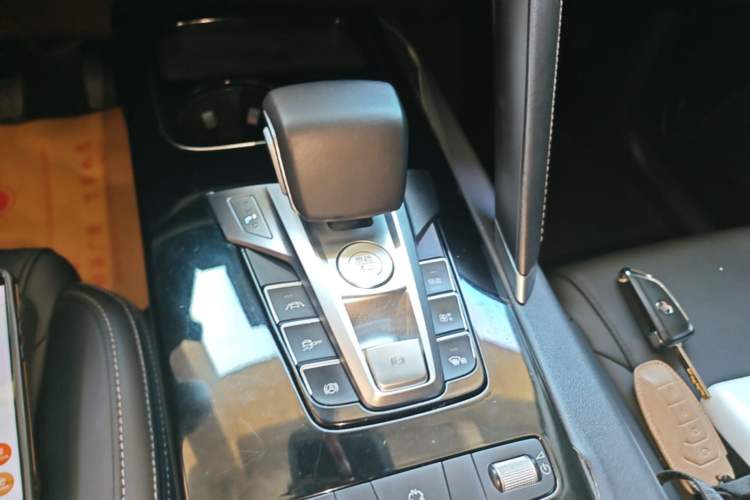 Used BYD Song Pro 2019 1.5T Automatic Luxury Model Gear Lever