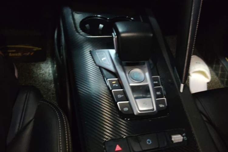 Used BYD Song Pro 2019 1.5T Automatic Luxury Model Gear Lever
