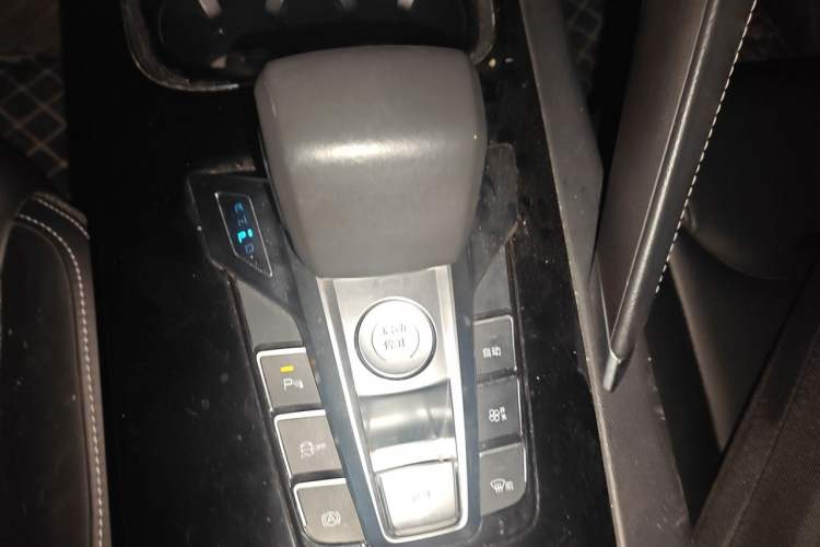 Used BYD Song Pro 2019 1.5T Automatic Elite Edition Gear Lever