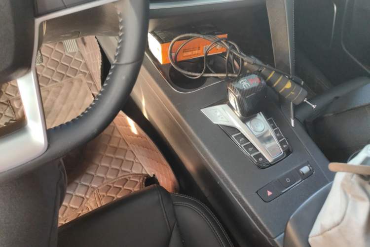 Used BYD Song Pro 2019 1.5T Automatic Luxury Model Gear Lever