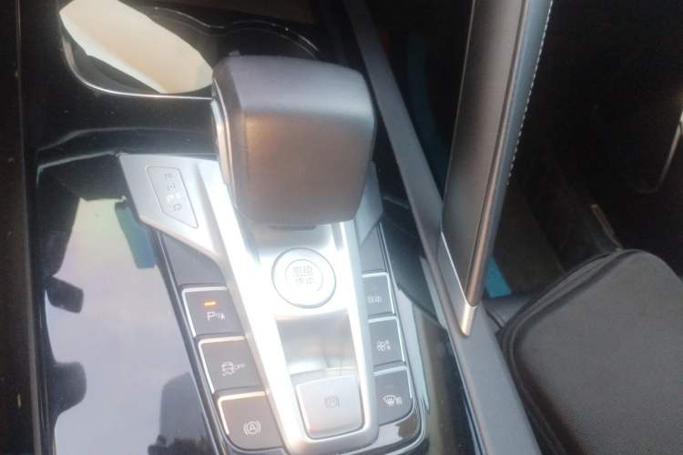 Used BYD Song Pro 2019 1.5T Automatic Elite Edition Gear Lever