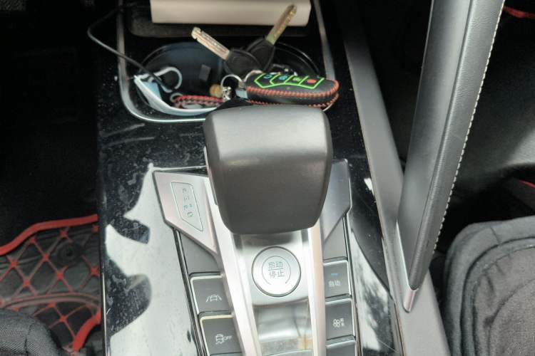 Used BYD Song Pro 2019 1.5T Automatic Luxury Model Gear Lever