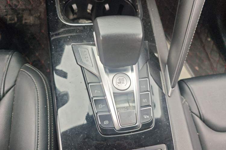 Used BYD Song Pro 2019 1.5T Automatic Elite Edition Gear Lever