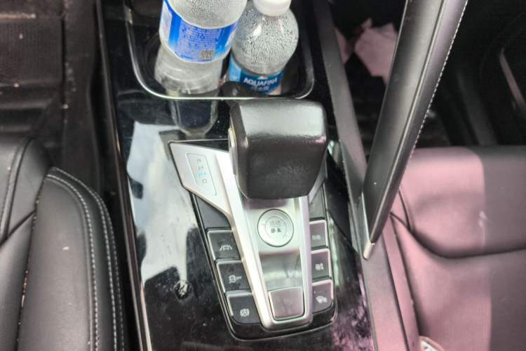 Used BYD Song Pro 2019 1.5T Automatic Luxury Model Gear Lever
