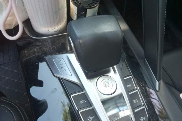 Used BYD Song Pro 2019 1.5T Automatic Luxury Model Gear Lever