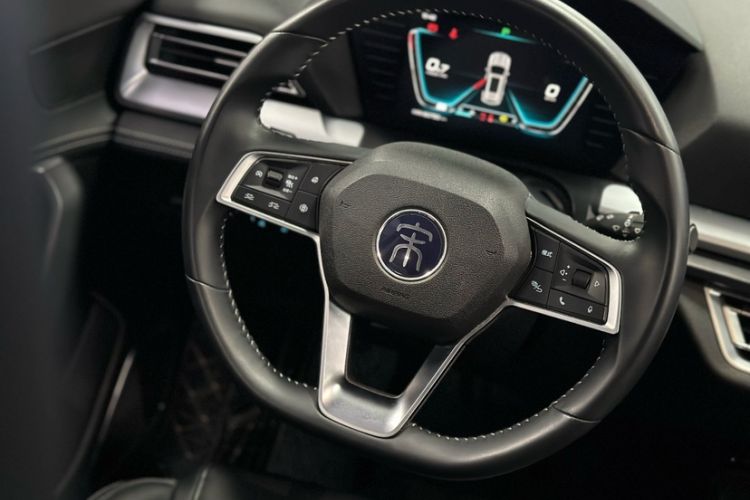Used BYD Song Pro 2019 1.5T Automatic Luxury Model Interior 1