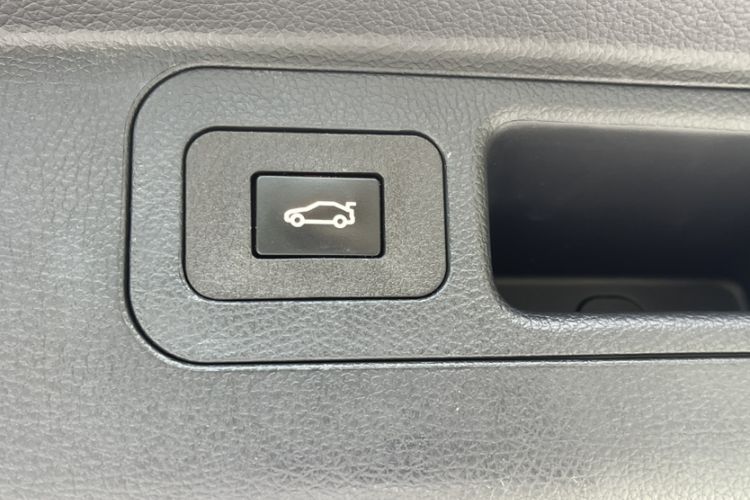 Used BYD Song Pro 2019 1.5T Automatic Luxury Model Interior 1