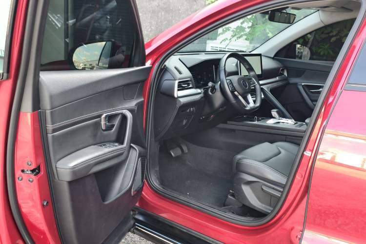 Used BYD Song Pro 2019 1.5T Automatic Luxury Model Interior 2