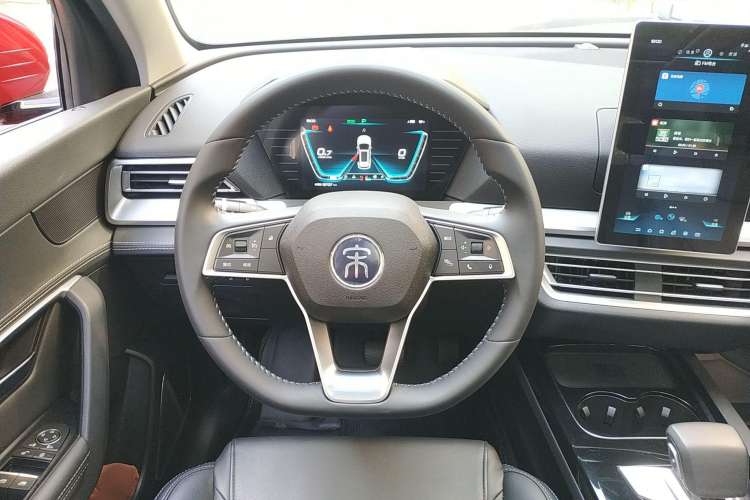 Used BYD Song Pro 2019 1.5T Automatic Elite Edition Interior 4