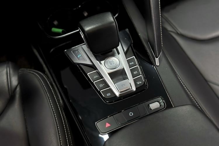 Used BYD Song Pro 2019 1.5T Automatic Luxury Model Interior 8
