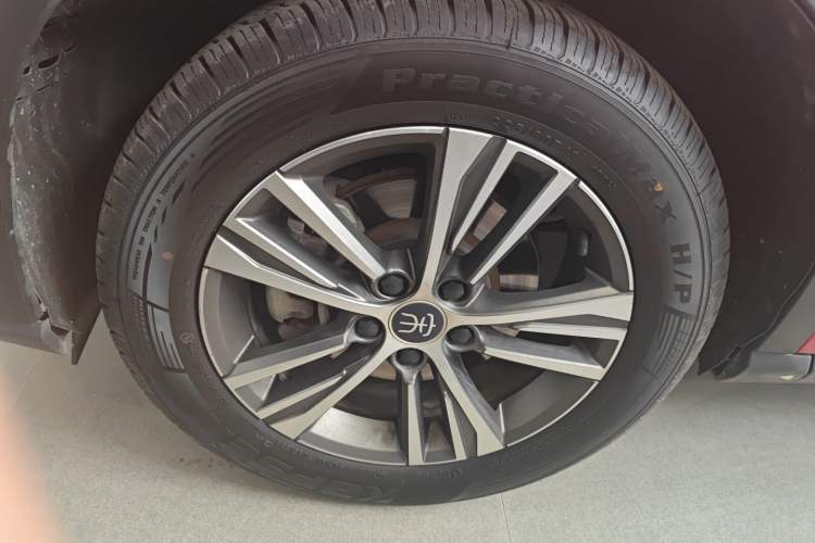 Used BYD Song Pro 2019 1.5T Automatic Luxury Model Left Front Wheel Hub