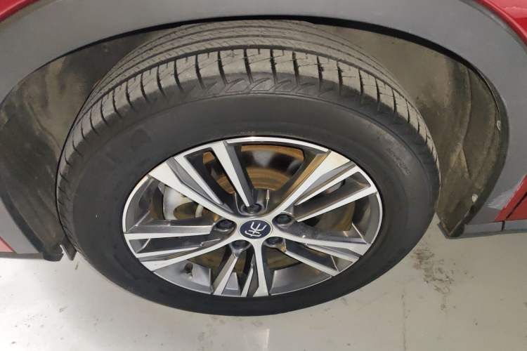 Used BYD Song Pro 2019 1.5T Automatic Prestige Model Left Front Wheel Hub