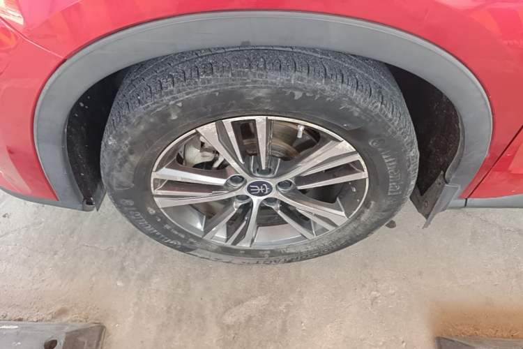 Used BYD Song Pro 2019 1.5T Automatic Luxury Model Left Front Wheel Hub