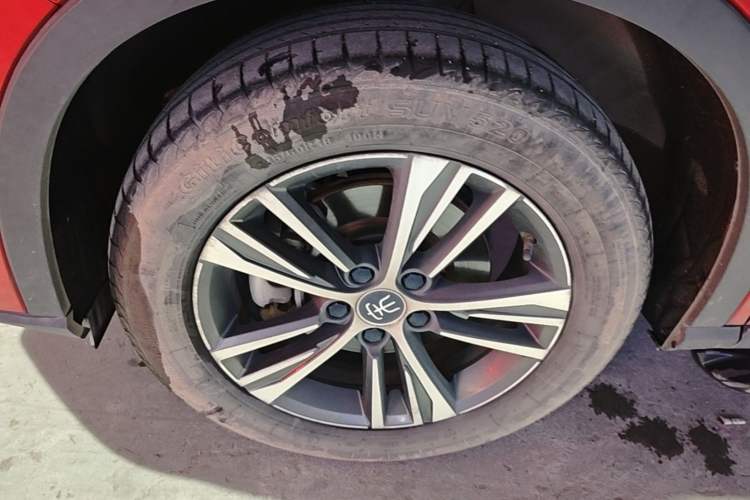 Used BYD Song Pro 2019 1.5T Automatic Luxury Model Left Front Wheel Hub