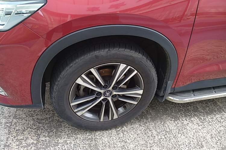 Used BYD Song Pro 2019 1.5T Automatic Prestige Model Left Front Wheel Hub