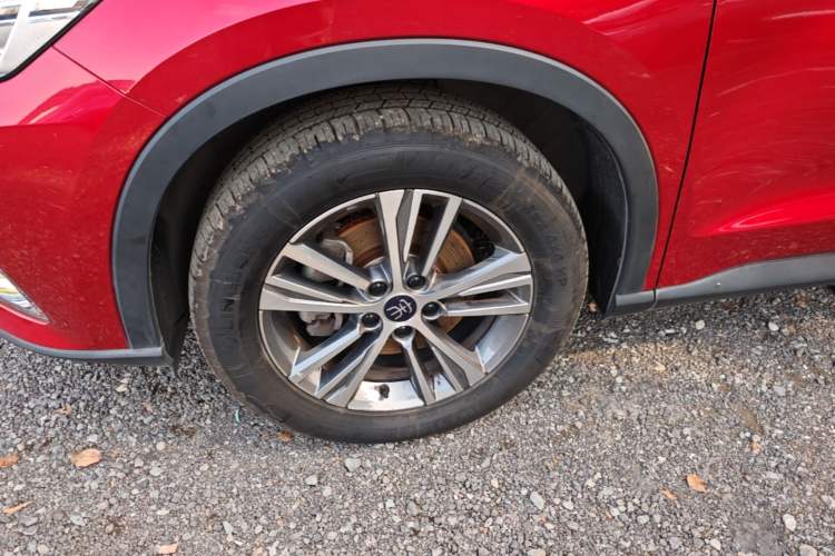 Used BYD Song Pro 2019 1.5T Automatic Luxury Model Left Front Wheel Hub