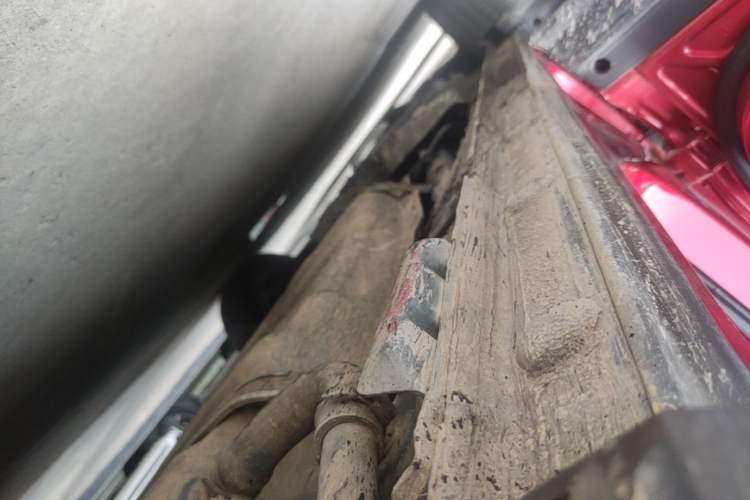 Used BYD Song Pro 2019 1.5T Automatic Prestige Model Left Side Sill
