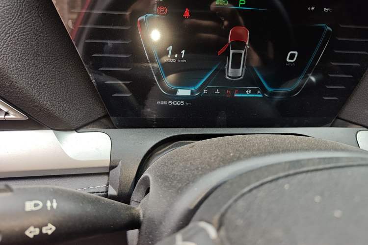 Used BYD Song Pro 2019 1.5T Automatic Elite Edition Odometer Close Up