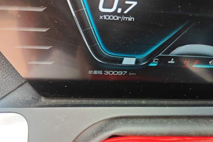 Used BYD Song Pro 2019 1.5T Automatic Prestige Model Odometer Close Up