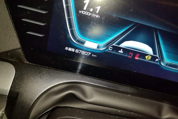 Used BYD Song Pro 2019 1.5T Automatic Luxury Model Odometer Close Up
