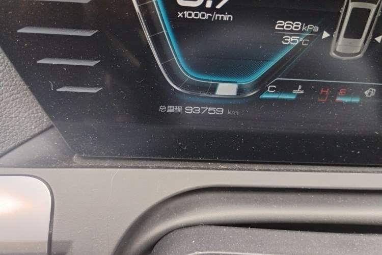 Used BYD Song Pro 2019 1.5T Automatic Luxury Model Odometer Close Up
