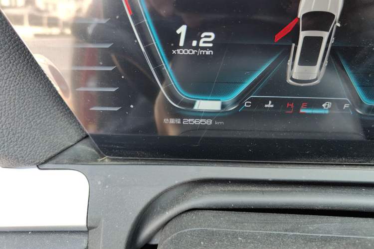 Used BYD Song Pro 2019 1.5T Automatic Luxury Model Odometer Close Up