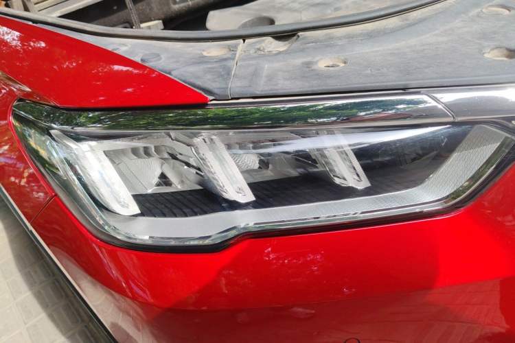 Used BYD Song Pro 2019 1.5T Automatic Luxury Model Right Front Headlight