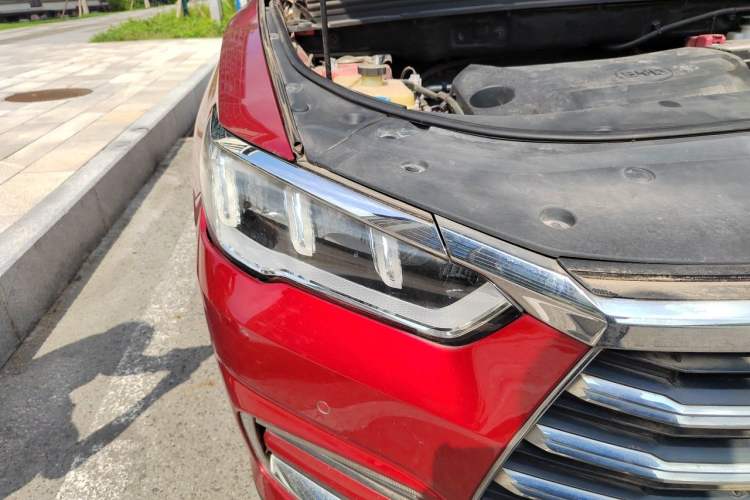 Used BYD Song Pro 2019 1.5T Automatic Luxury Model Right Front Headlight