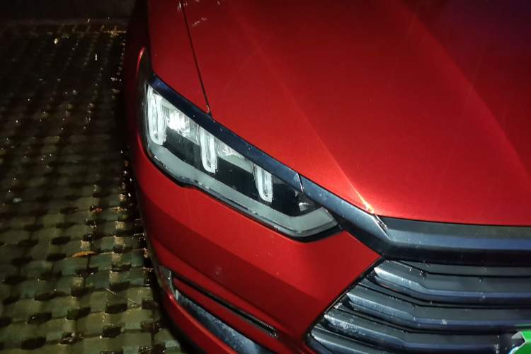 Used BYD Song Pro 2019 1.5T Automatic Luxury Model Right Front Headlight