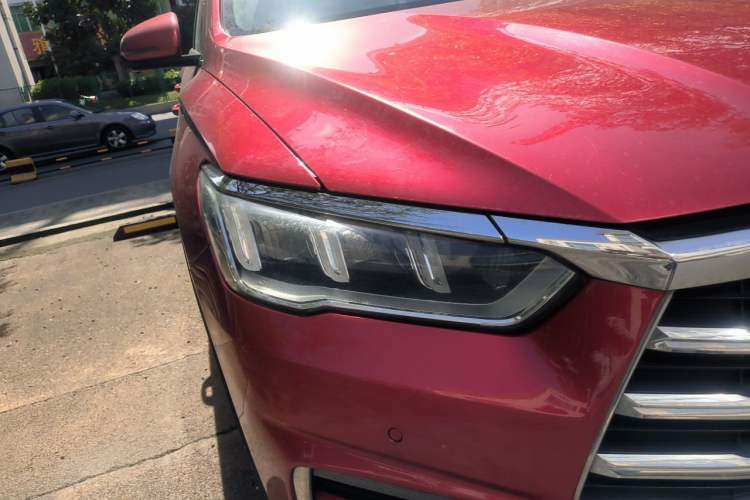 Used BYD Song Pro 2019 1.5T Automatic Luxury Model Right Front Headlight
