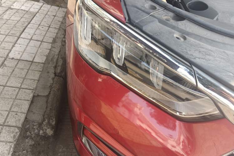Used BYD Song Pro 2019 1.5T Automatic Luxury Model Right Front Headlight